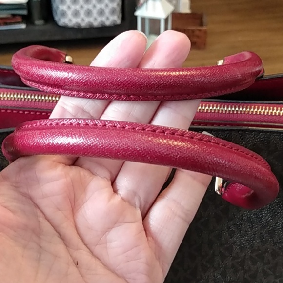 Michael Kors Savannah Large Satchel - Picture 9 of 16